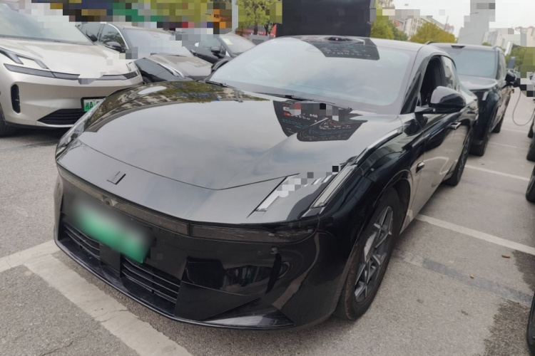 领克10 EM-P 2025款 120四驱Ultra车身外观1