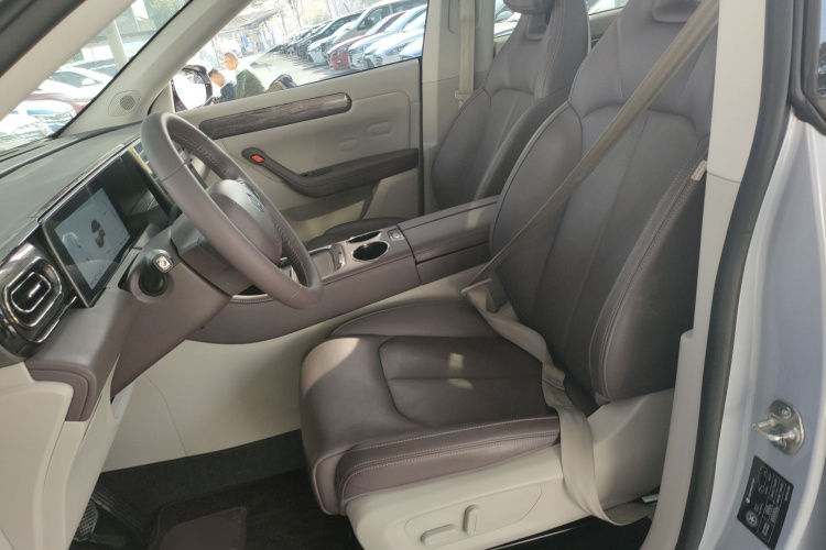 零跑汽车 零跑C11 2024款 增程 300尊享版中控内饰19