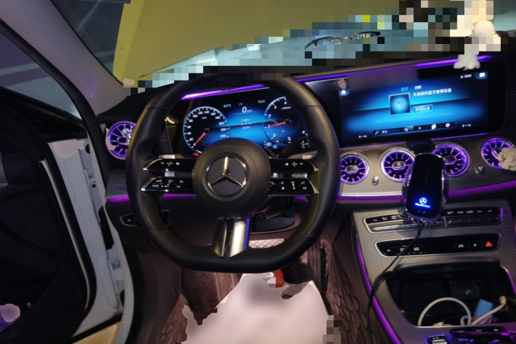 奔驰E级 2021款 改款 E 260 L 运动型中控内饰13