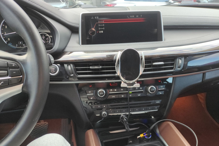 宝马X6 2015款 xDrive28i中控内饰12