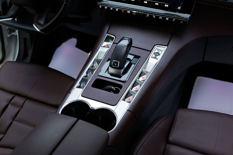 DS 7 2018款 45THP 歌剧院版局部细节18