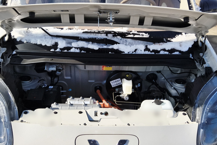 五菱汽车 宏光MINIEV 2025款 四门版 进阶款机舱底盘24