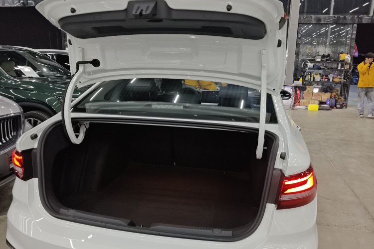 大众 朗逸 2024款 300TSI DSG星空领先版机舱底盘23