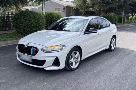 宝马1系 2021款 改款 120i M运动曜夜版