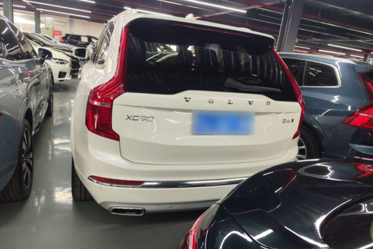沃尔沃XC90 2021款 B6 智雅豪华版 7座车身外观6