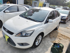 福特 福克斯 2013款 两厢经典 1.8L 手动基本型