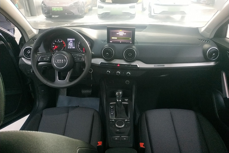 奥迪Q2L 2021款 35 TFSI 进取动感型中控内饰12