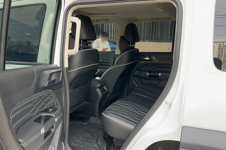 坦克300 2023款 越野版 2.0T 挑战者中控内饰7001