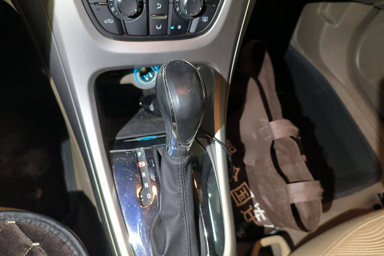 别克 英朗 2013款 GT 1.6L 自动时尚版局部细节18