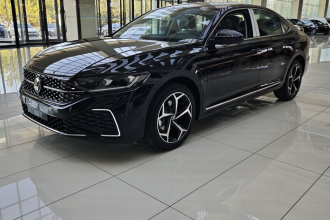 大众 帕萨特 2026款 出众款 330TSI 星空精英版