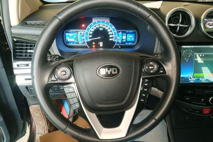 比亚迪S7 2016款 2.0T 自动尊贵型Plus中控内饰7002