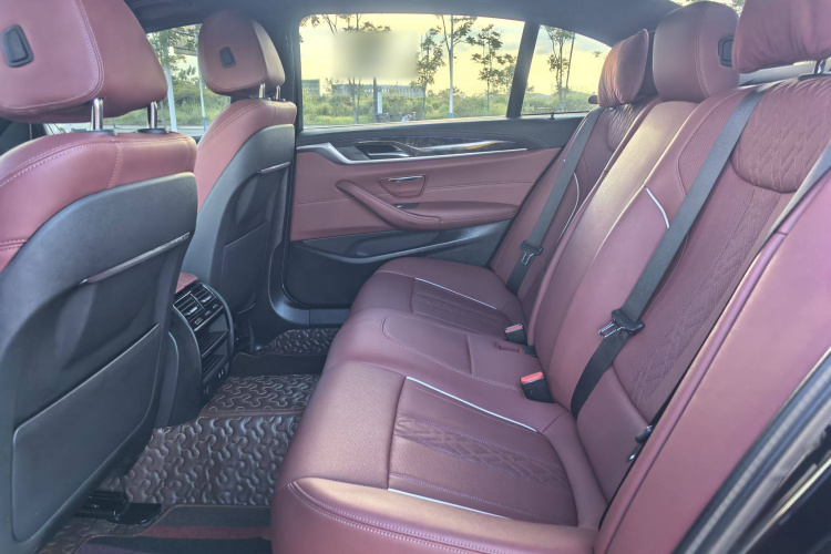 宝马5系 2021款 525Li M运动套装中控内饰7005