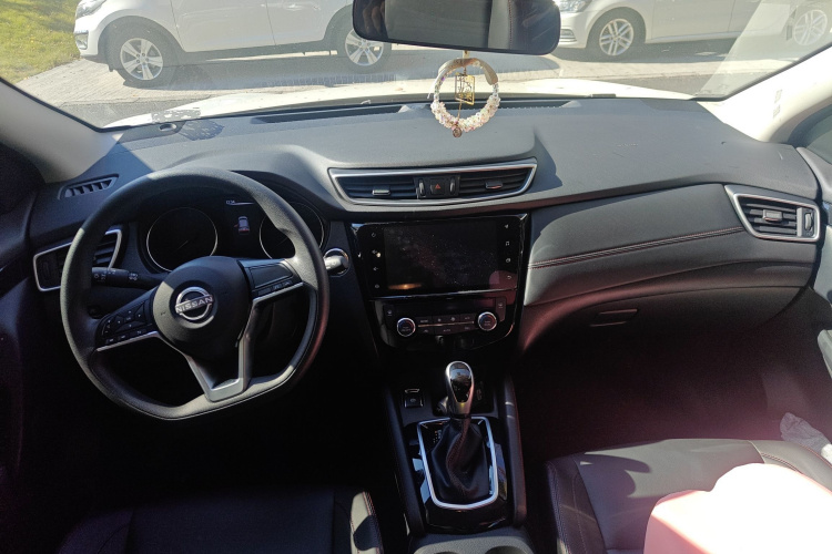 日产 逍客 2023款 经典 2.0L CVT XV舒适版中控内饰12