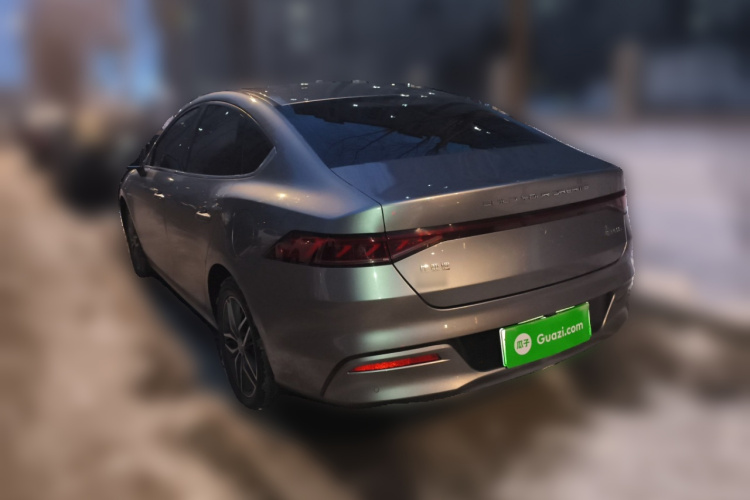 比亚迪 秦PLUS 2021款 DM-i 120KM 尊贵型车身外观5