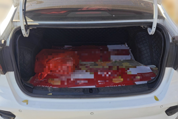 荣威i5 2021款 1.5L 手动铂金版中控内饰23