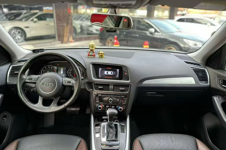 奥迪Q5 2017款 40 TFSI 技术型中控内饰7001