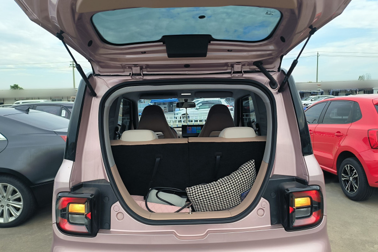 吉利银河 2023款 熊猫mini 200km 耐力熊局部细节23