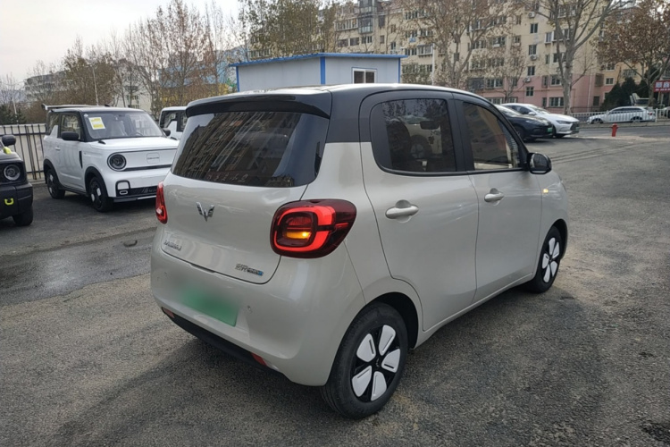 五菱汽车 宏光MINIEV 2025款 四门版 臻享+款车身外观7