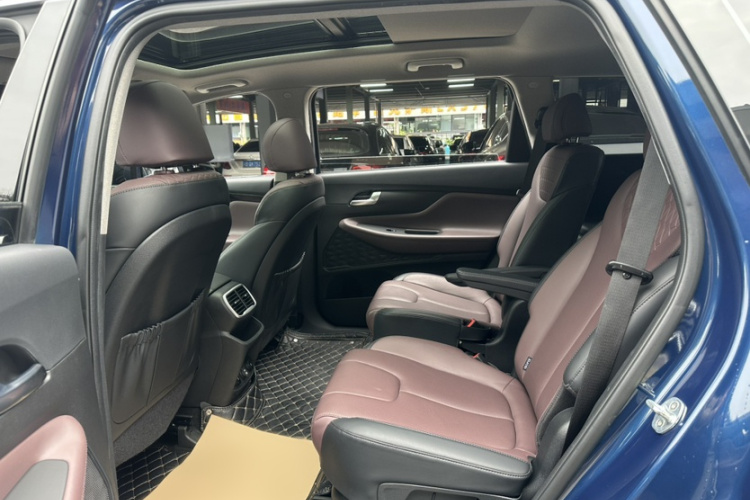 现代 胜达 2019款 380 TGDi GLS 自动两驱豪华版 国V中控内饰7002