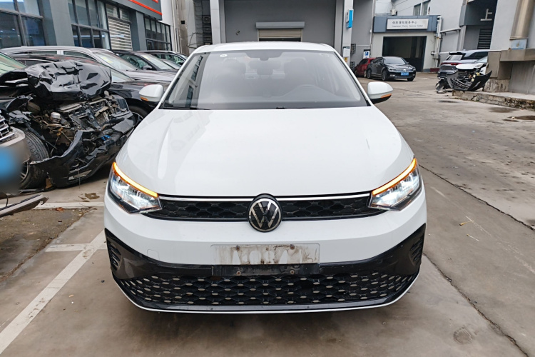 大众 朗逸 2023款 新锐 1.5L 自动新逸版车身外观2