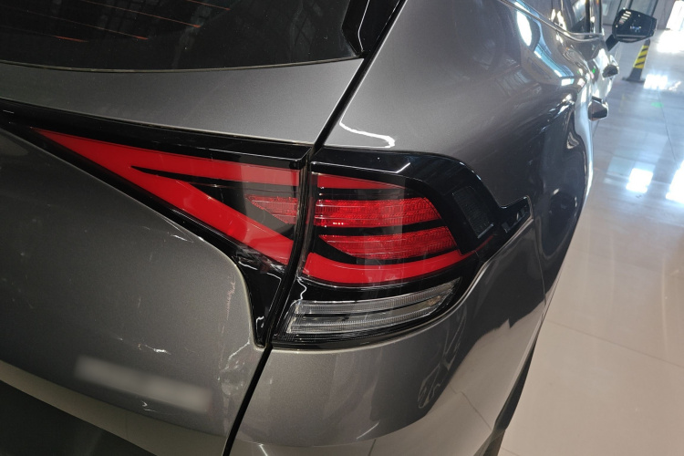 起亚 狮铂拓界 2023款 2.0T 两驱尊贵版车身外观6006