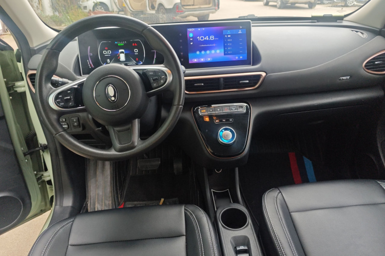 欧拉白猫 2022款 升级版 305km 豪华型 三元锂中控内饰12