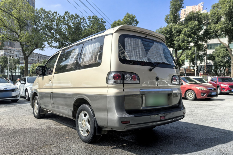 东风风行 菱智 2016款 M3 1.6L 7座豪华型 国IV车身外观6006