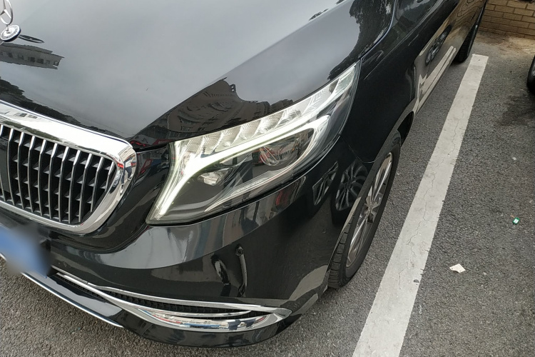 奔驰V级 2018款 V 260 领航版 国VI局部细节36