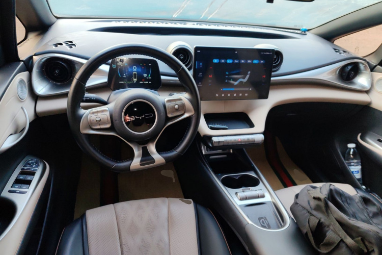 比亚迪 海豚 2023款 420km 时尚版中控内饰12