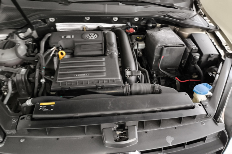 大众 高尔夫 2016款 230TSI 自动豪华型机舱底盘24