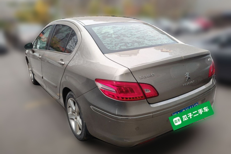 标致408 2013款 2.0L 自动舒适版车身外观5