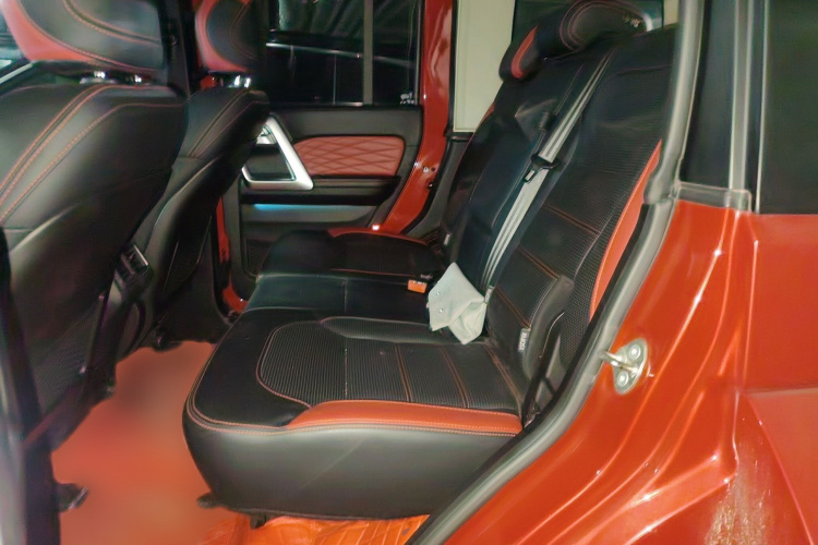 北京越野 北京BJ40 2023款 2.0T 自动四驱城市猎人版侠客型中控内饰7004