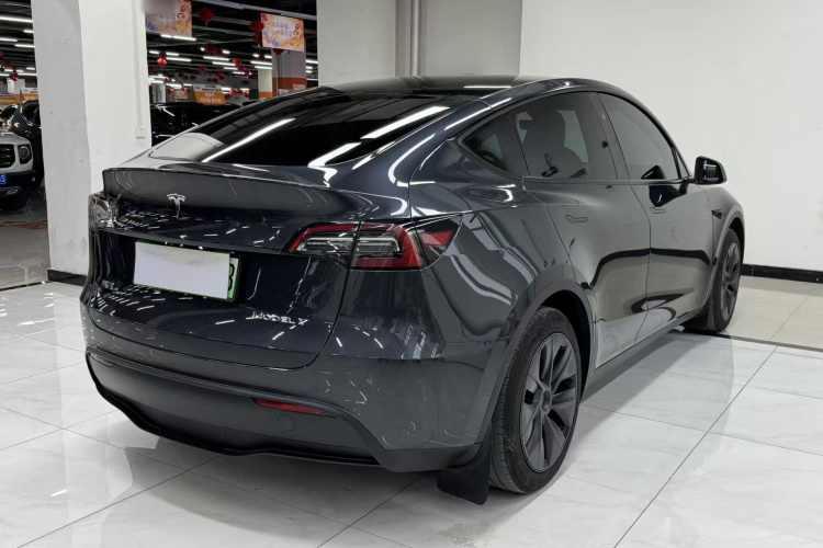 特斯拉 Model Y 2024款 后轮驱动版车身外观6005
