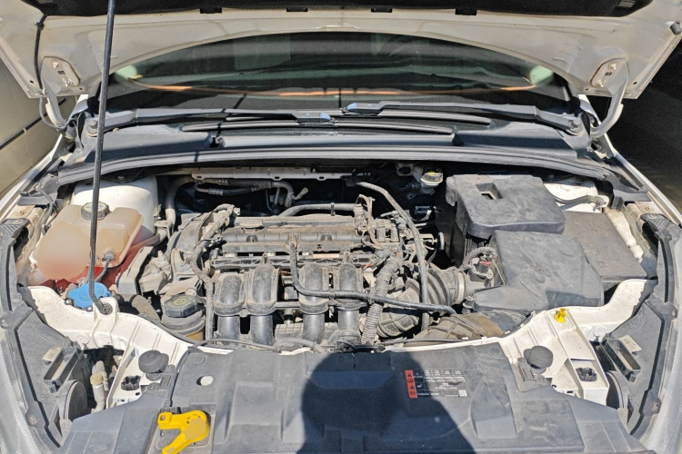 福特 福克斯 2015款 三厢 1.6L 自动舒适型局部细节24