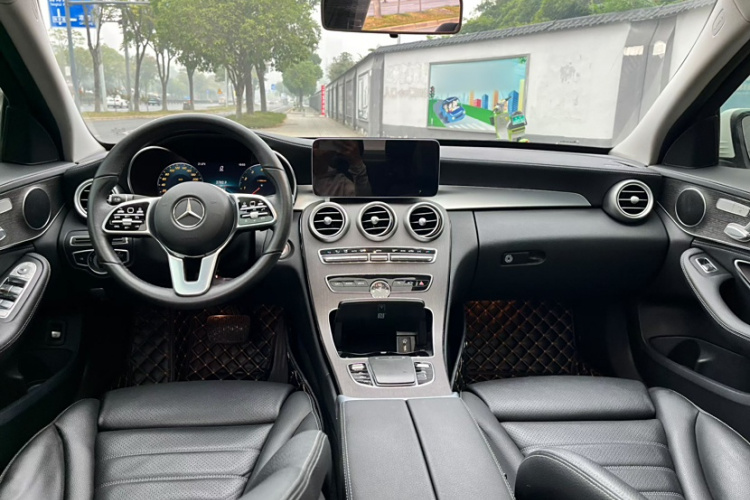 奔驰C级 2019款 改款 C 260 L中控内饰7001