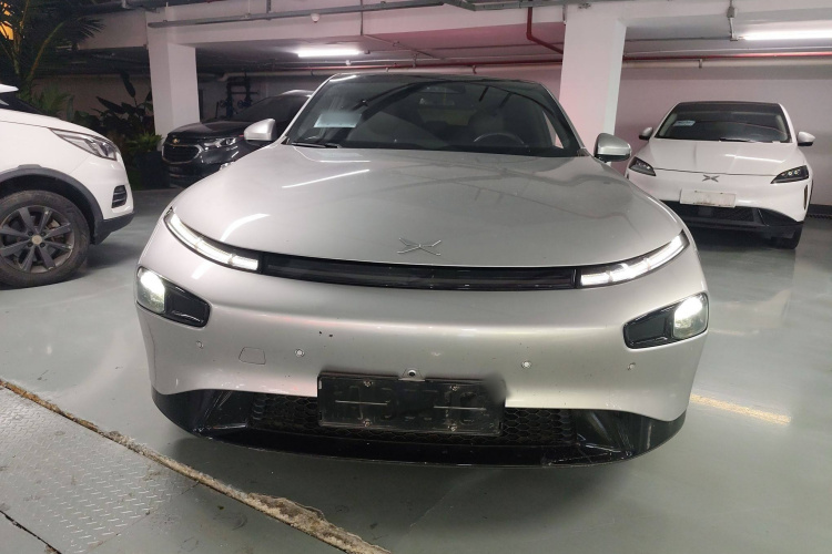 小鹏P7 2023款 P7i 702 Pro车身外观6001