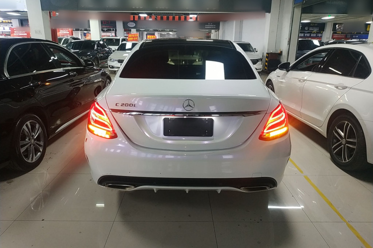 奔驰C级 2017款 改款 C 200 L 运动版车身外观6