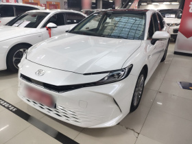 丰田 凯美瑞 2024款  双擎 2.0HG 尊贵版