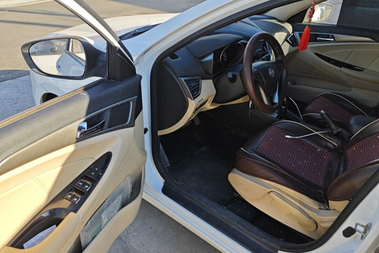 长安 逸动 2016款 1.6L 自动风尚型中控内饰7003