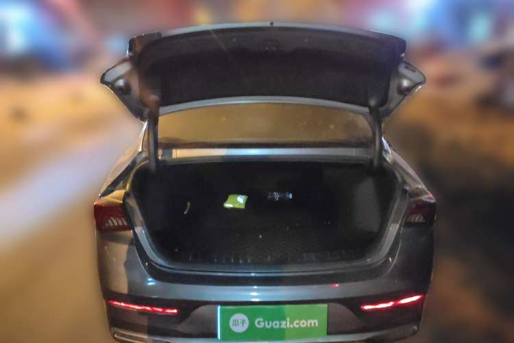 起亚K5 2020款 270T CVVD 豪华版中控内饰23