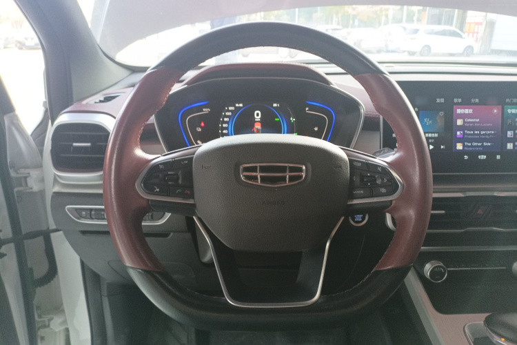 吉利汽车 缤越新能源 2022款 1.5T ePro 85KM星耀版中控内饰13