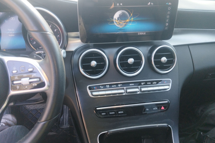 奔驰C级 2019款 C 180 L 时尚型运动版局部细节16