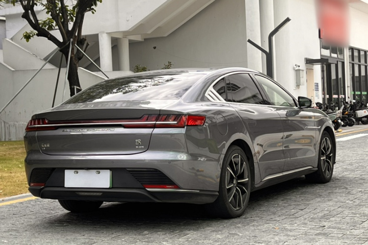 比亚迪 汉 2020款 EV 四驱高性能版旗舰型车身外观6008