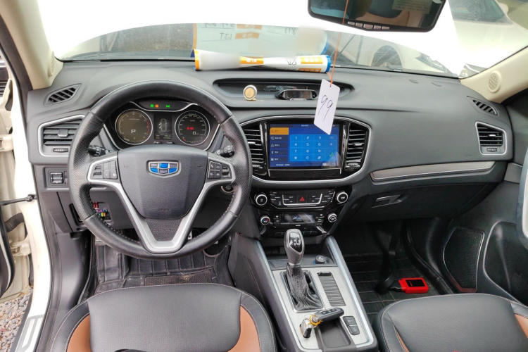 吉利汽车 远景X6 2016款 1.3T CVT豪华型中控内饰7002