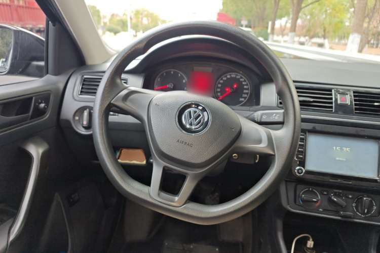 大众 桑塔纳 2016款 1.6L 手动风尚版中控内饰13