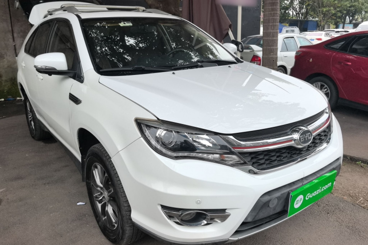 比亚迪S7 2017款 1.5T 手动尊贵型车身外观3