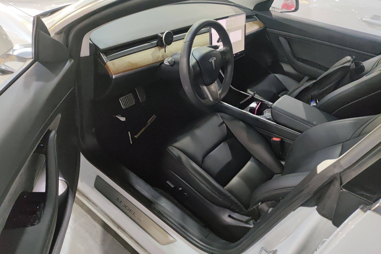 特斯拉 Model 3 2019款 标准续航后驱升级版中控内饰7003