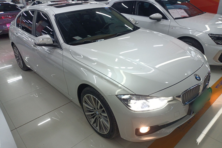 宝马3系 2019款 320Li xDrive 时尚型车身外观3