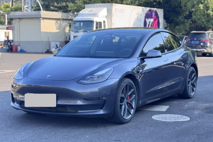 特斯拉 Model 3 2022款 Performance高性能全轮驱动版车身外观1