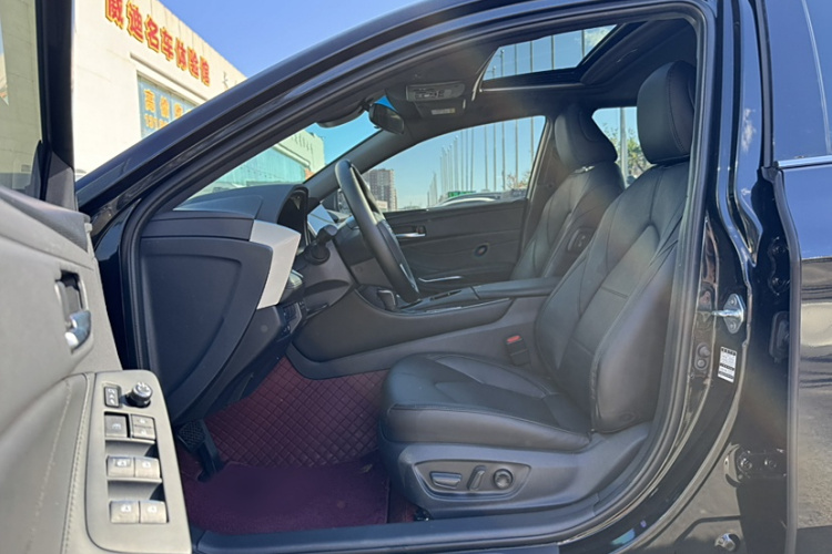 丰田 亚洲龙 2022款 双擎 2.5L 豪华版中控内饰7005